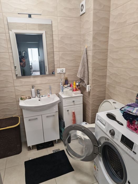 Vând apartament cu 3 camere
