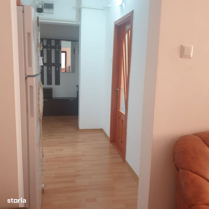 De vânzare apartament 2 camere Cartier Hipodrom etaj intermediar