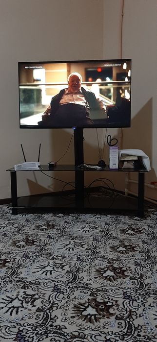 Подставка для телевизора