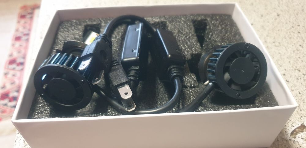 Set două becuri led H7 lumina rece