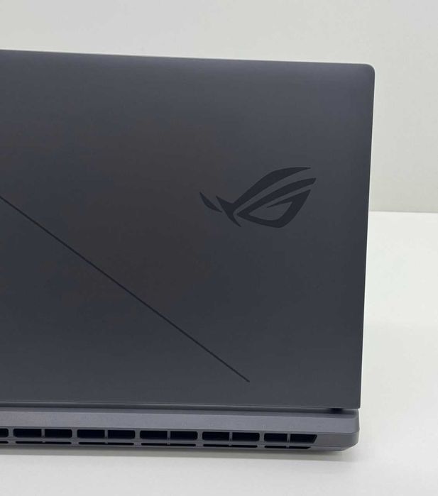 Asus ROG Strix G18 — i9 14900HX / RTX 5070 8GB / DDR5 32GB /