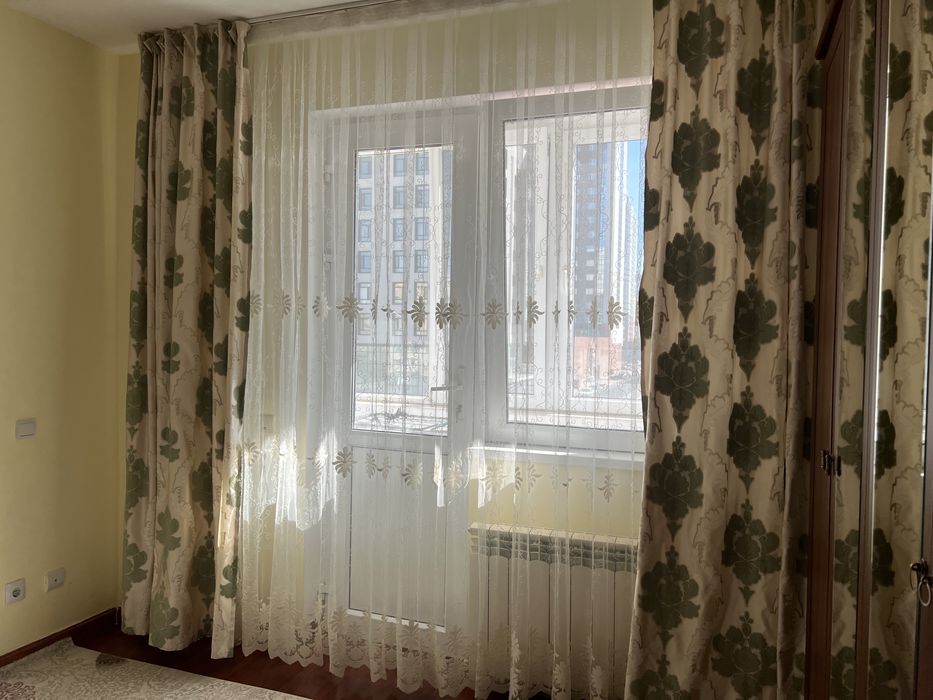 Кровать шкаф ковёр всё или можно кровать отдельно