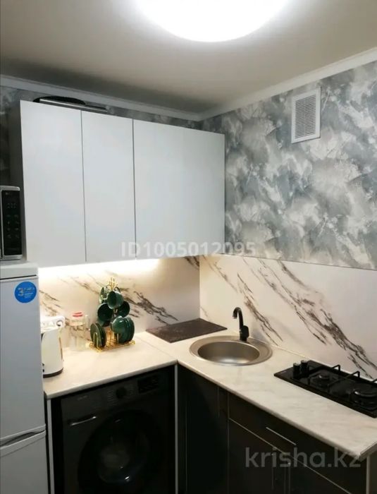 Продаётся 2 х  ком. квартира