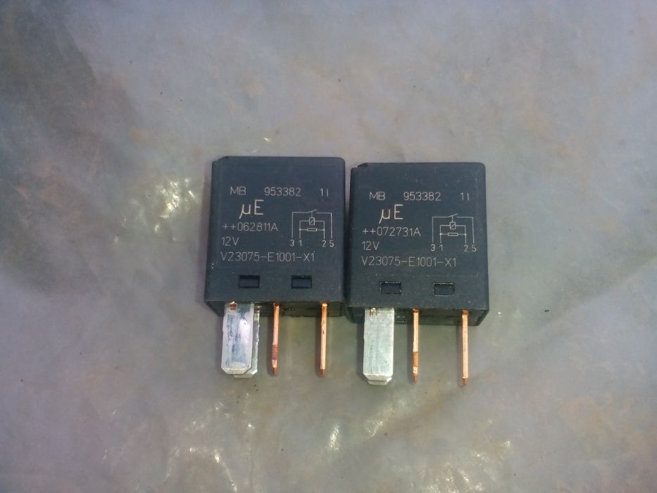 релета 12 V