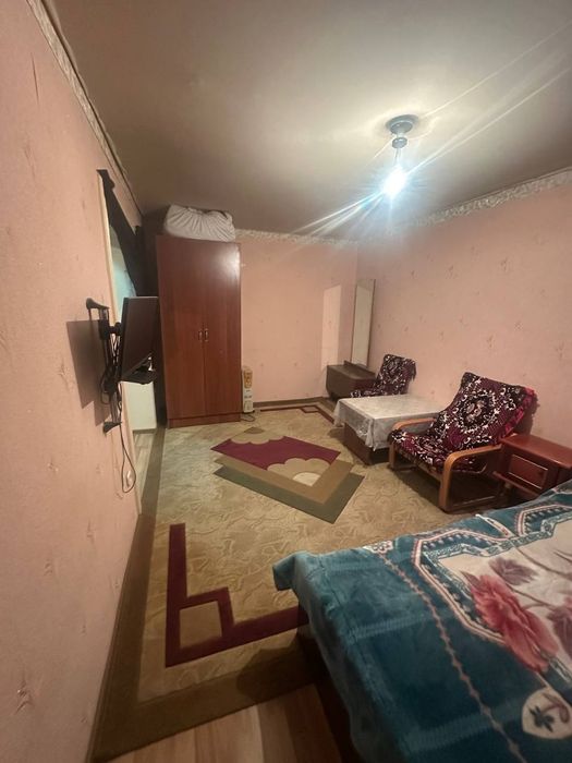 Аренда 1 хона 1 этаж бульвар иняз оркасида