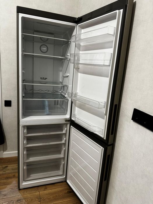 Холодильник Haier C2F636CFRG