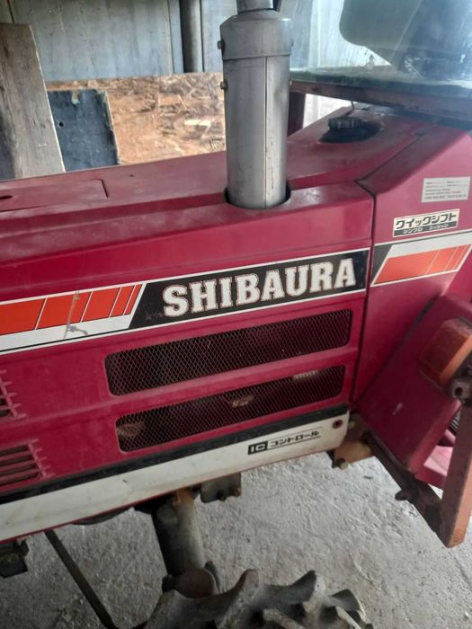 Продавам трактор Shibaura P19F 4x4 – 19 к.с. с оригинална фреза