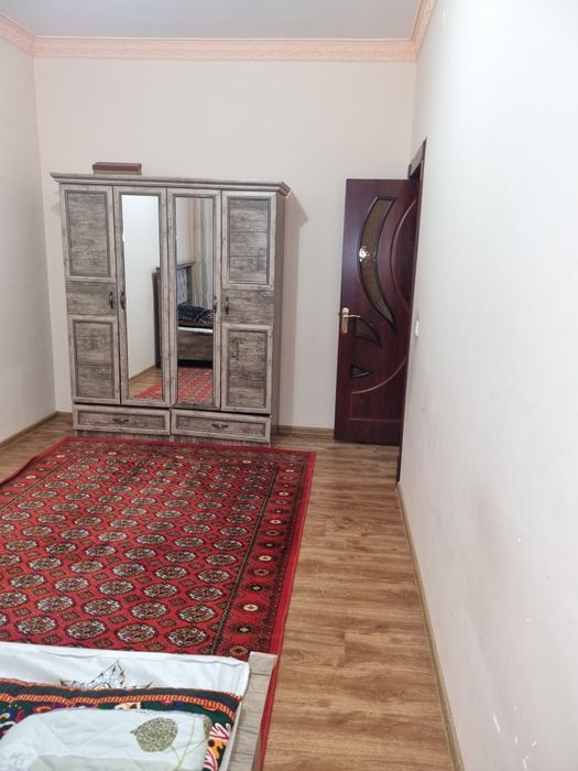 Urganch dexkon bozori 3 xonali kvartira ijaraga beriladi uzok muddatga