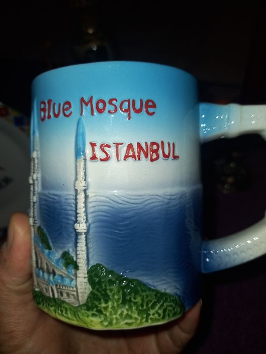 Сувенири.Всяка снимка е по 8 лв.