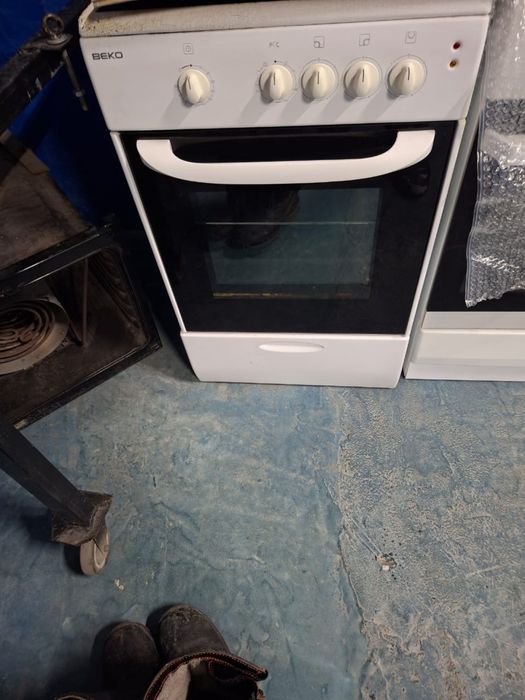 Продам электроплиту