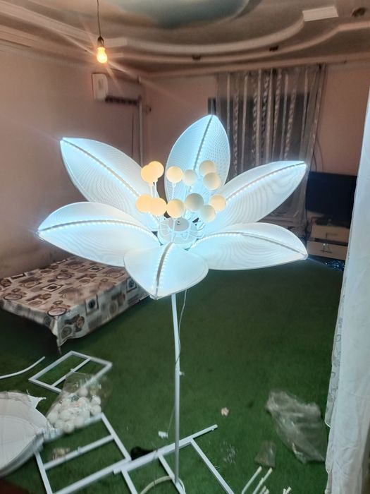 Для оформления и декора продается набор 3шт подсвечник цветок новая