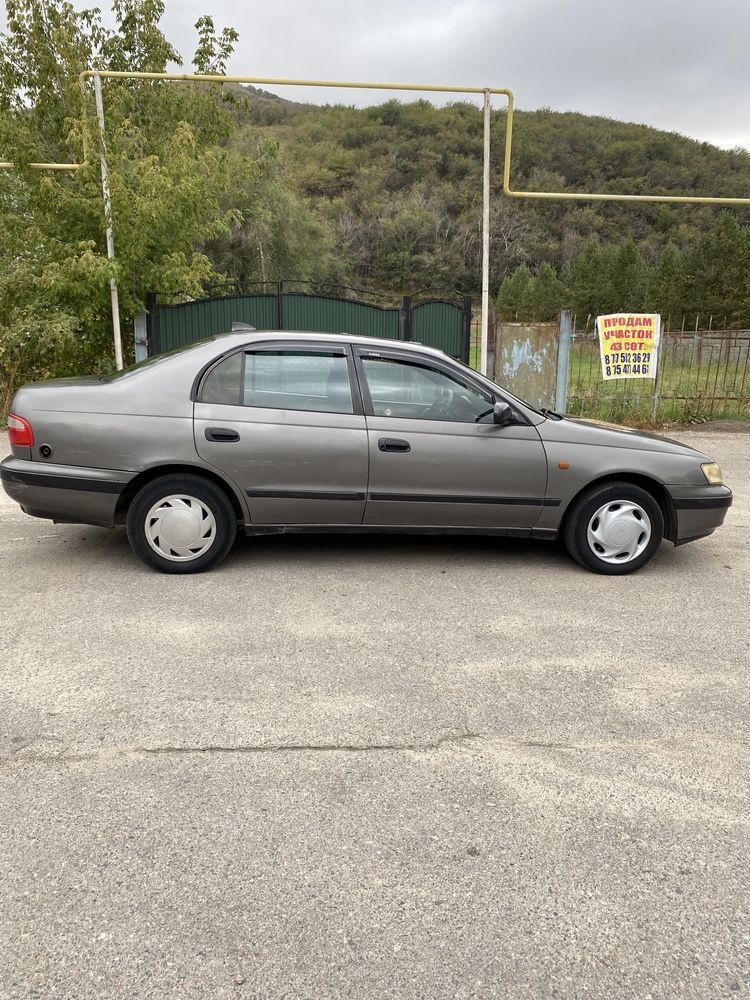 Toyota Carina