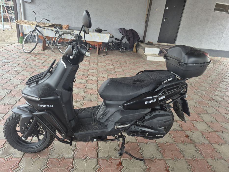 Мопед танк идеальном состояние