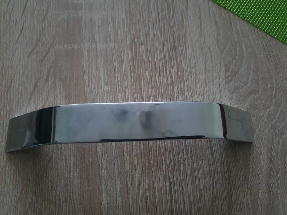 Дръжки за  шкафове на кухня