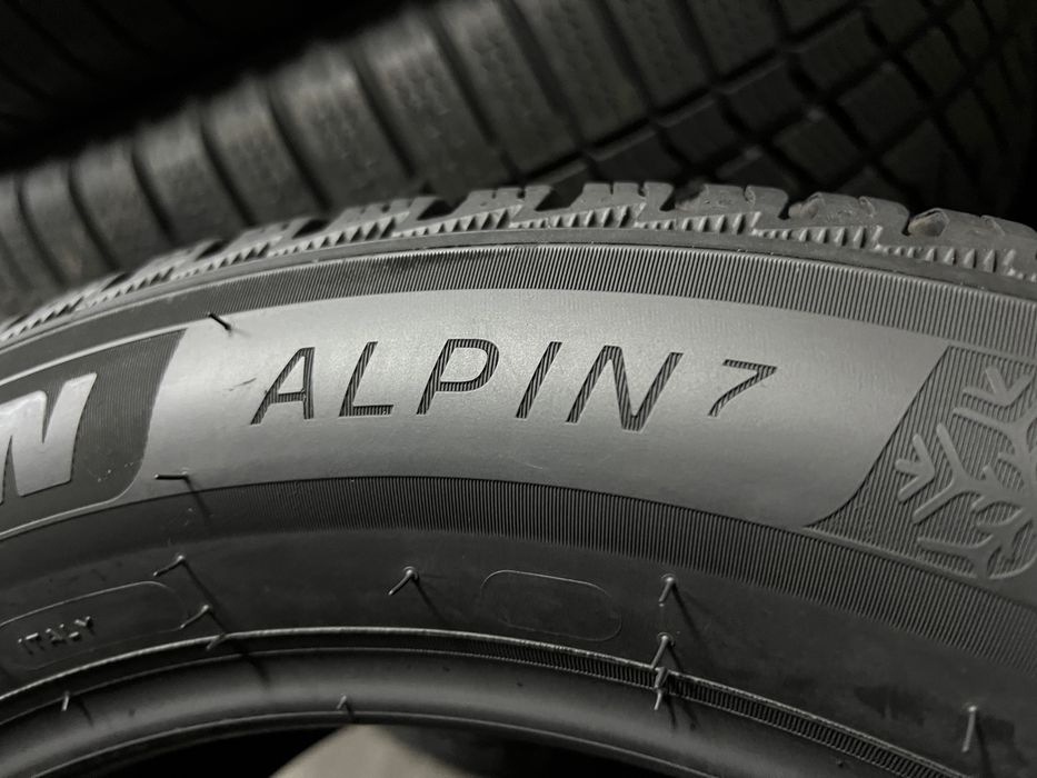 215/55/17 MICHELIN - 1бр. гума 2024г., като Нова!