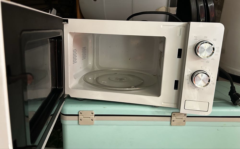 Микровълнова печка Gorenje MO20E2W