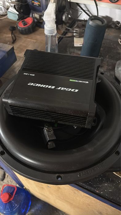 Vand subwoofer deaf bonce 12 si statie