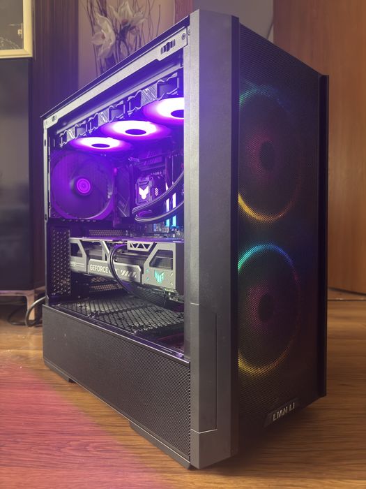 Мощен компютър/ I9 14900K/Водно/64GB/RTX 5080/2TB SSD