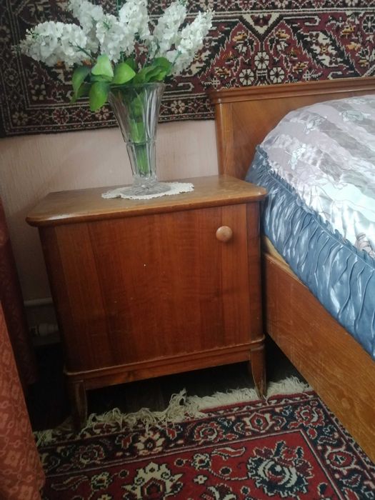 2 Кровати и 2 тумбочки