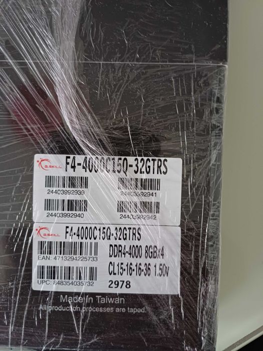 b die 32GB DDR4 4000mhz cl15 G.SKILL ROYAL