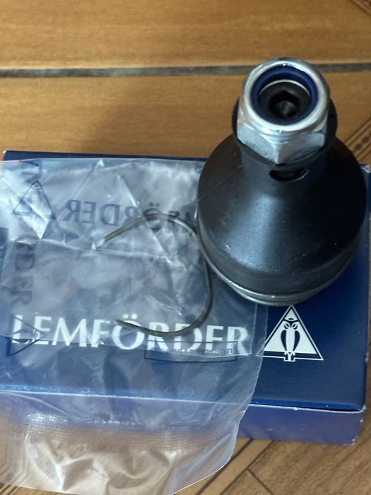 Pivoti superior/inferior,bucse lemforder noi VW T4.