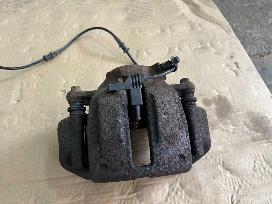 Предни спирачни апарати от Mercedes C-class W203 3.2i