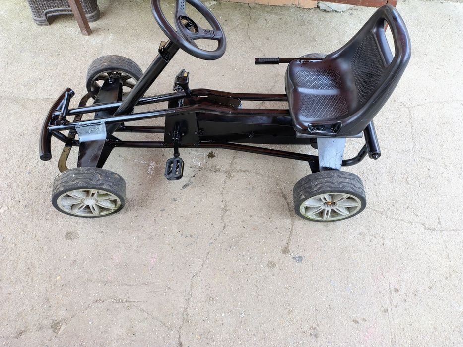 Kart cu pedale si schimbator