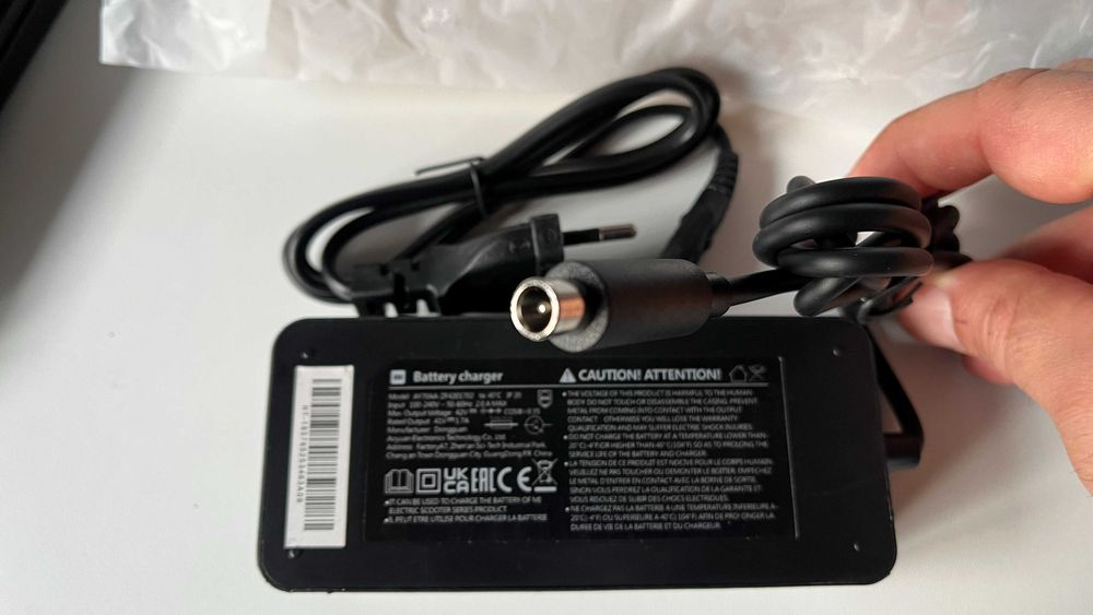 Încărcător trotineta electrica Xiaomi Nou