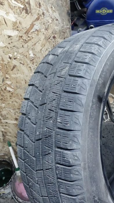 Срочно продам Зимный покрышкиа
