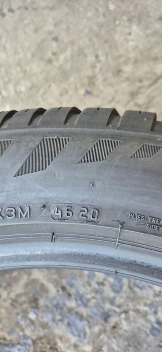 2 anvelope M+S Bridgestone 275/45/20.Pretul este pe bucata.