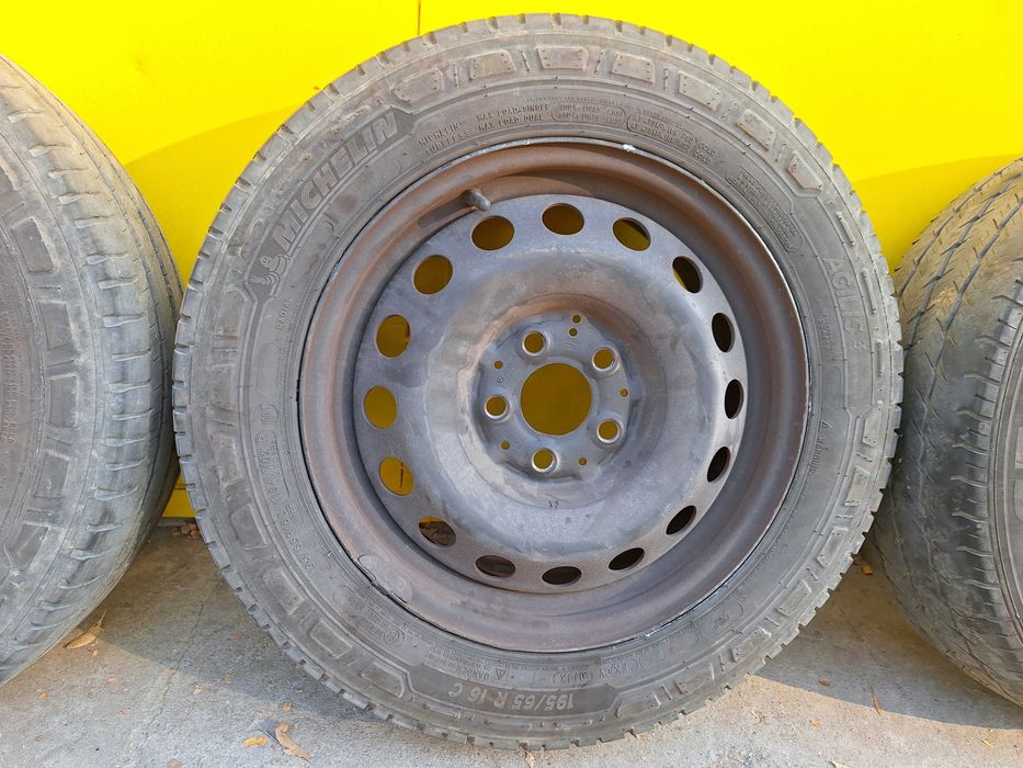 Гуми с джанти вито/виано