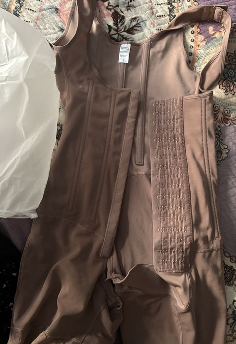 утягивающее белье