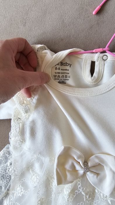 Боди рокля с красива дантела, цвят екрю