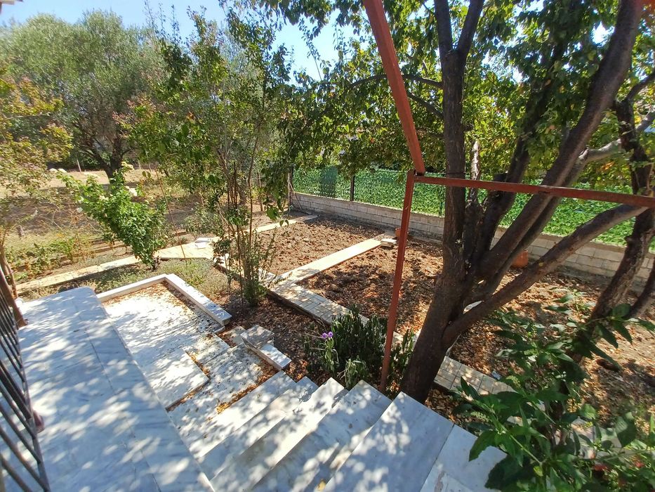 Продава къща 60 м2 с двор 420 м2 в Аспровалта, Гърция