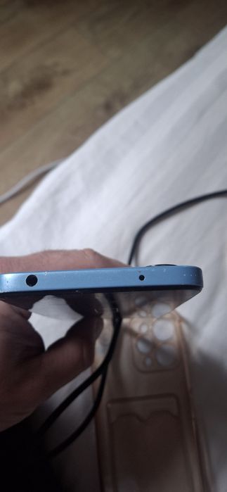 Продам Redmi 12 срочно!.