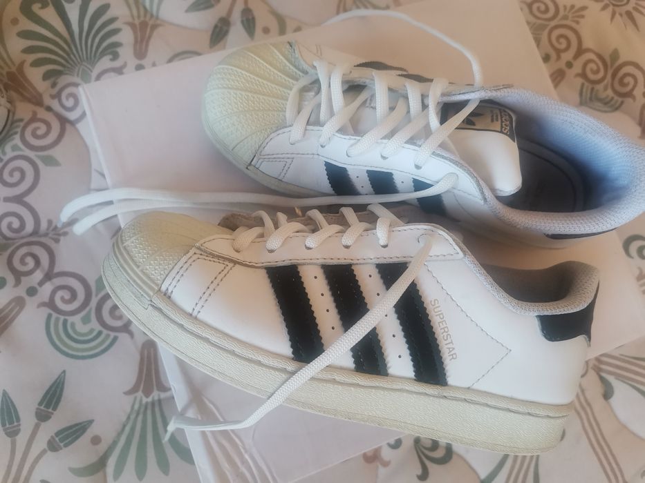 Детски маратонки от естествена кожа - ADIDAS