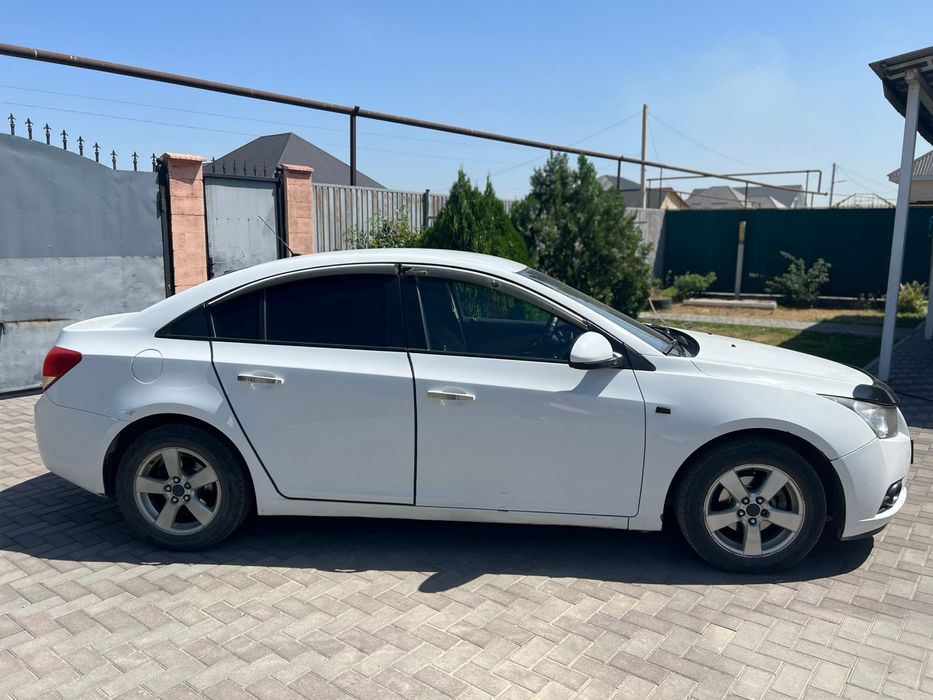 Продам шевролет круз!