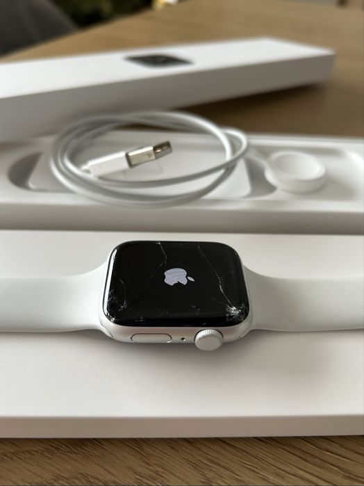 Vand smartwatch Apple din 2020