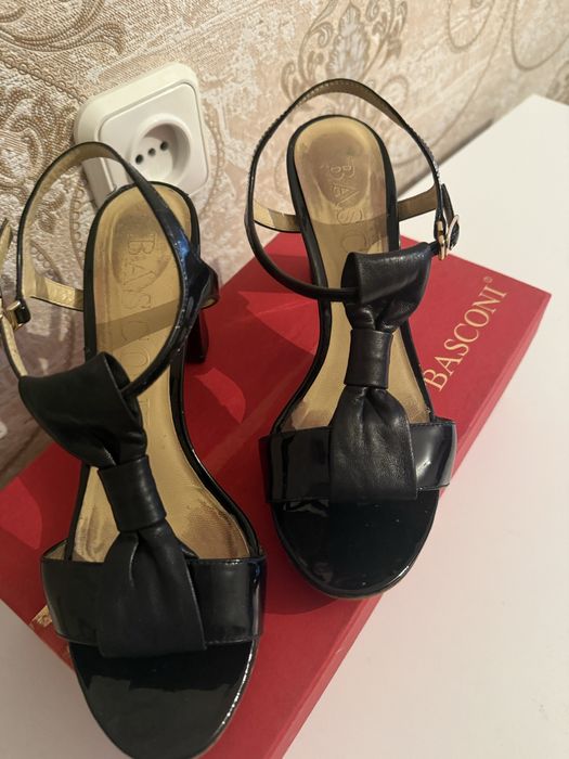 Босоножки нат.кожа Basconi 36 р.