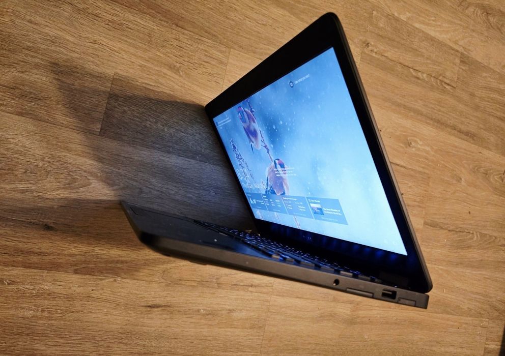 Laptop Dell Latitude i5 model 7480  - Impecabil!!!