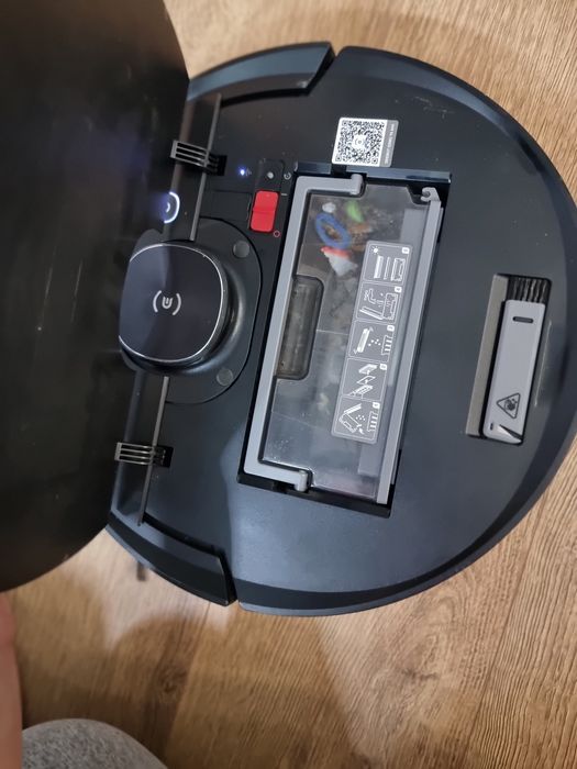 Aspirator Ecovacs robot DEEBOT OZMO T8 AIVI