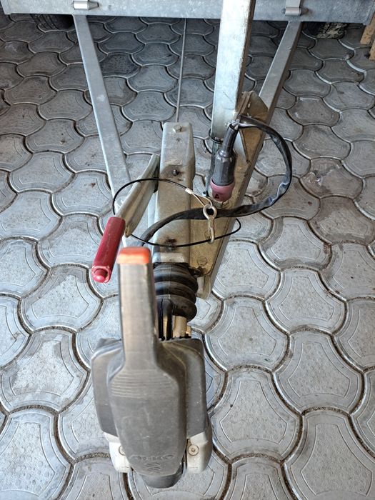 Vand remorca doua axe de 2, 6 tone