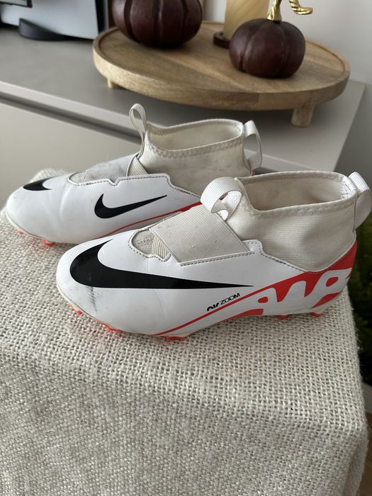 Incaltaminte pentru fotbal