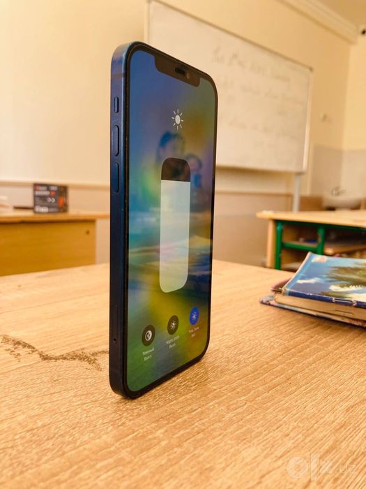 Iphone 12 ideal holatda