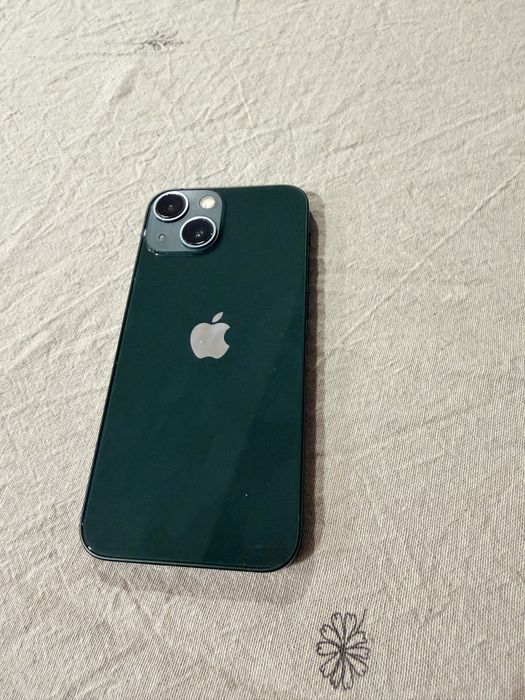 Продавам много запазен Iphone 13 Mini 128 GB