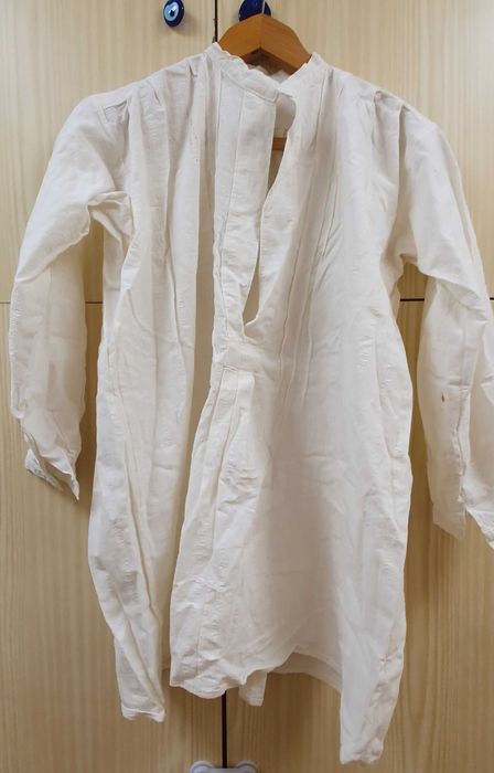 Битови, народни ризи за носия, автентични