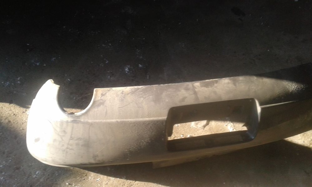 Продам бампер на тайоту