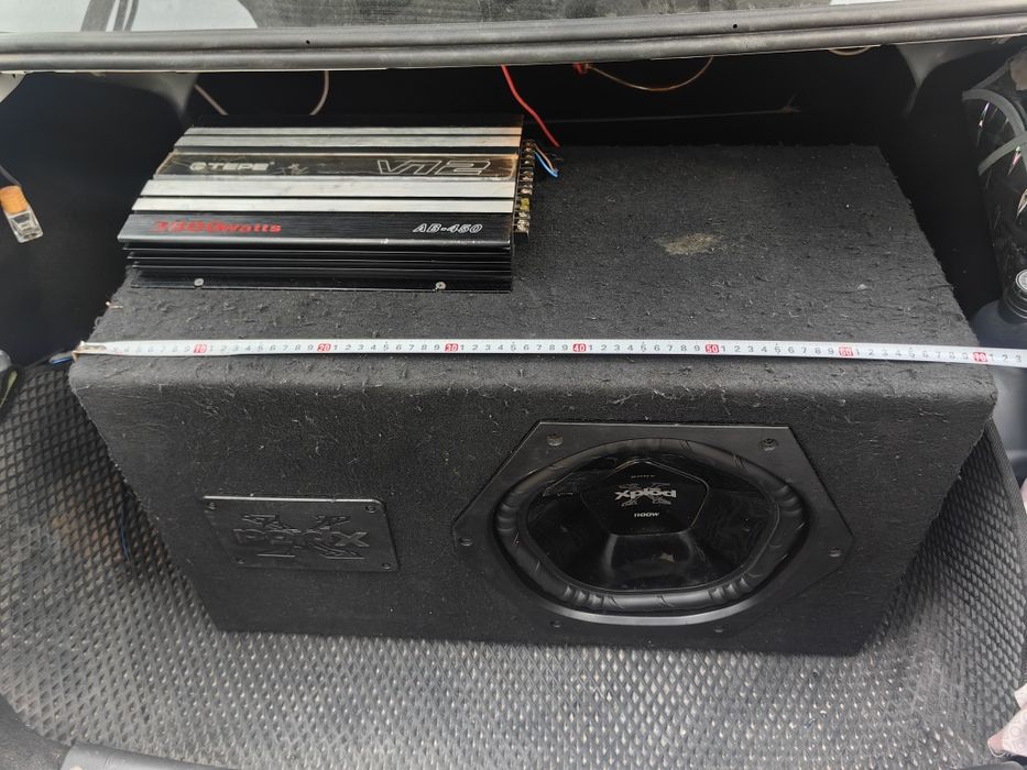 Продам сабвуфер Sony Xplod. Уселитель 3800 Вт.