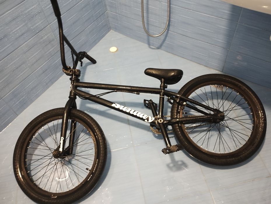 Продава се BMX SUNDAYS  и детско колело  CROSS SPEEDSTER