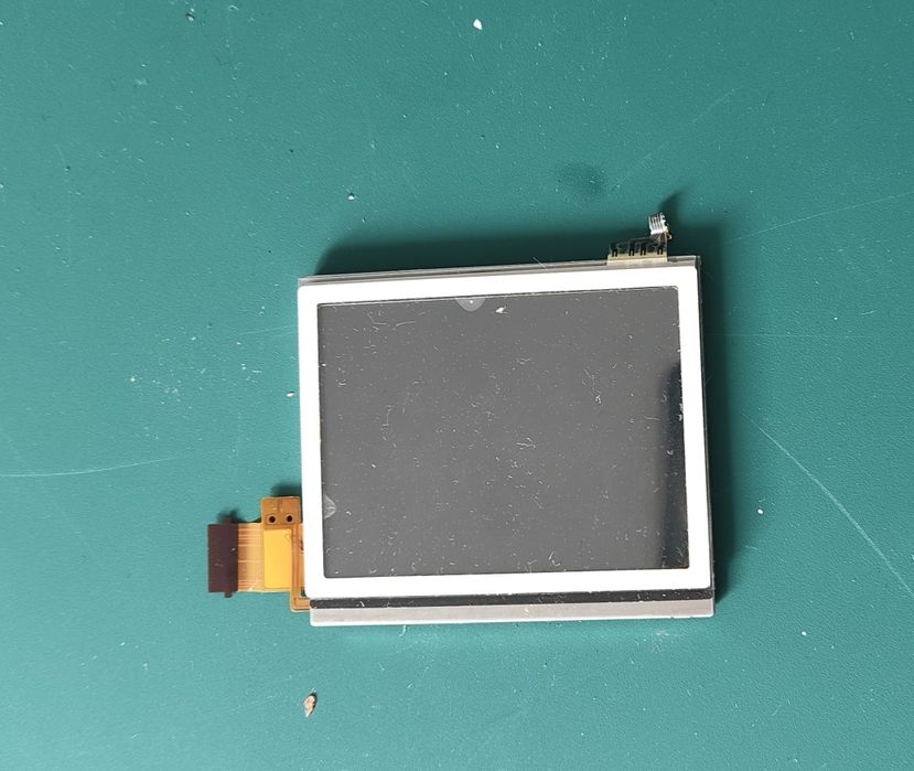 Nintendo DS Lite на части + два корпуса (черен и бял)